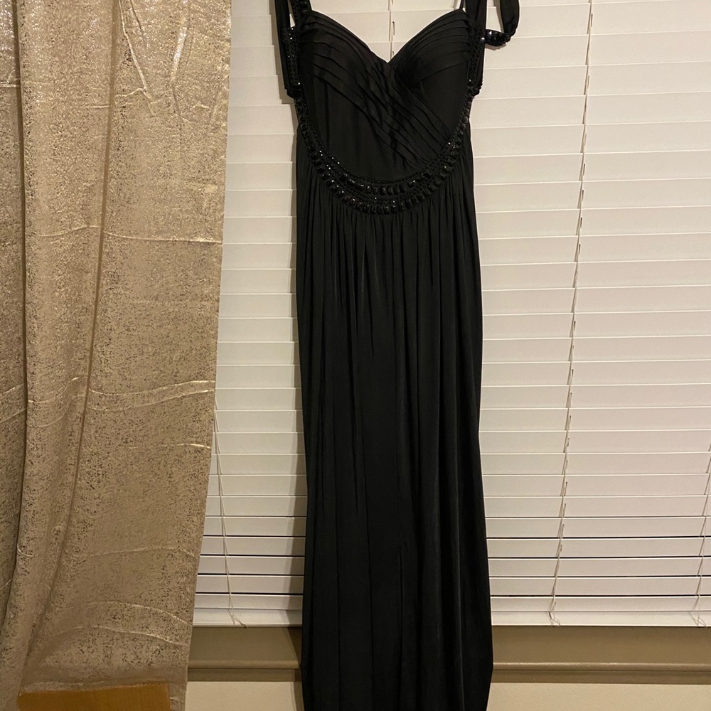 Gorgeous Gown for prom or for any formal occasion!